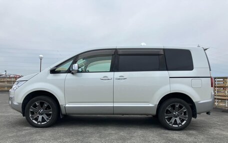 Mitsubishi Delica D:5 I, 2019 год, 2 280 000 рублей, 4 фотография