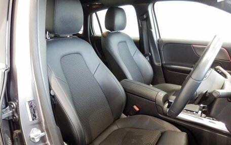 Mercedes-Benz GLA, 2022 год, 2 650 000 рублей, 8 фотография