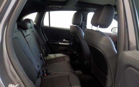 Mercedes-Benz GLA, 2022 год, 2 650 000 рублей, 11 фотография