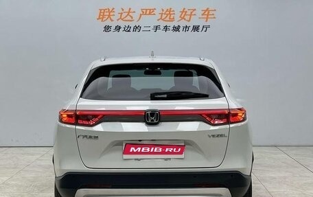 Honda Vezel, 2025 год, 2 250 000 рублей, 2 фотография