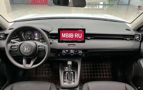 Honda Vezel, 2025 год, 2 250 000 рублей, 14 фотография