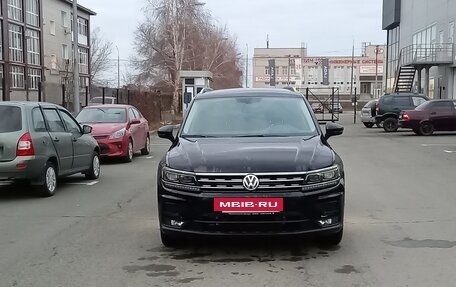 Volkswagen Tiguan II, 2017 год, 2 450 000 рублей, 2 фотография