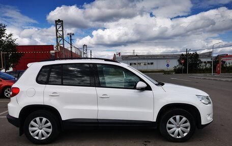 Volkswagen Tiguan I, 2010 год, 930 000 рублей, 2 фотография