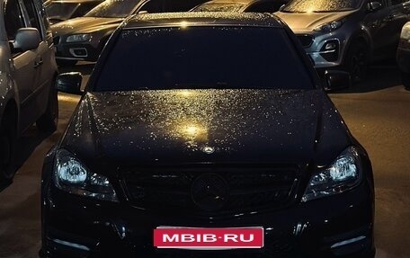 Mercedes-Benz C-Класс, 2014 год, 1 850 000 рублей, 1 фотография