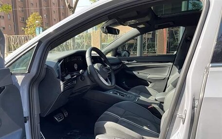 Volkswagen Golf VIII, 2022 год, 2 100 000 рублей, 11 фотография