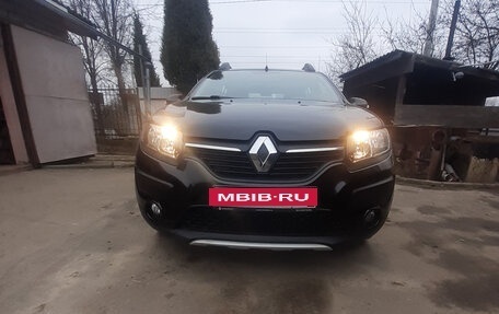 Renault Sandero II рестайлинг, 2015 год, 1 090 000 рублей, 1 фотография