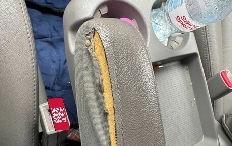 KIA Carnival III, 2009 год, 1 250 000 рублей, 14 фотография