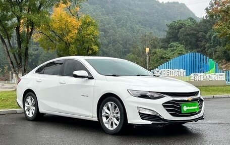 Chevrolet Malibu IX, 2022 год, 1 430 000 рублей, 3 фотография
