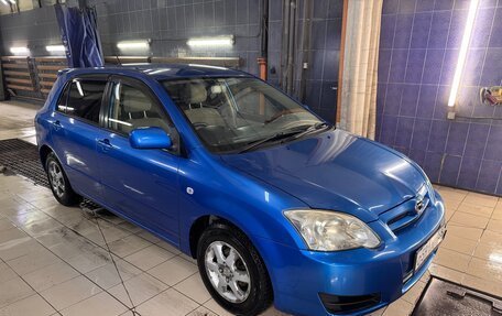 Toyota Corolla, 2004 год, 720 000 рублей, 3 фотография