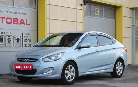 Hyundai Solaris II рестайлинг, 2011 год, 595 000 рублей, 2 фотография
