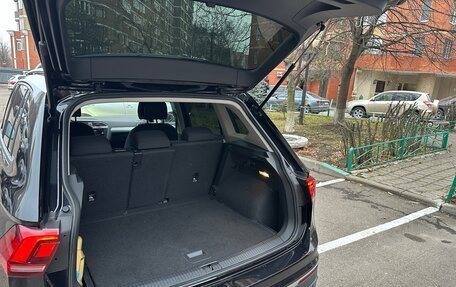 Volkswagen Tiguan II, 2021 год, 2 990 000 рублей, 10 фотография