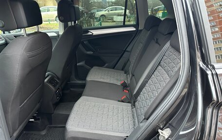 Volkswagen Tiguan II, 2021 год, 2 990 000 рублей, 11 фотография