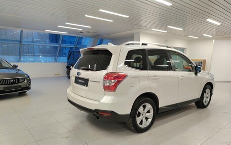 Subaru Forester, 2015 год, 1 590 000 рублей, 2 фотография