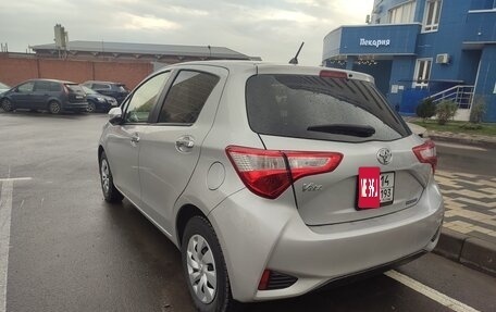 Toyota Vitz, 2018 год, 955 000 рублей, 4 фотография