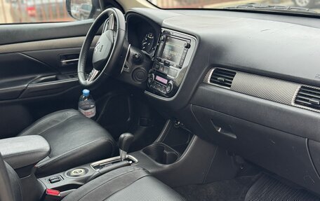 Mitsubishi Outlander III рестайлинг 3, 2014 год, 1 270 000 рублей, 7 фотография