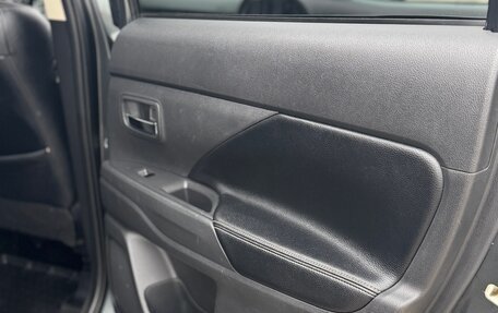 Mitsubishi Outlander III рестайлинг 3, 2014 год, 1 270 000 рублей, 8 фотография