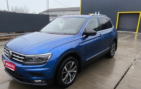 Volkswagen Tiguan II, 2018 год, 2 200 000 рублей, 1 фотография