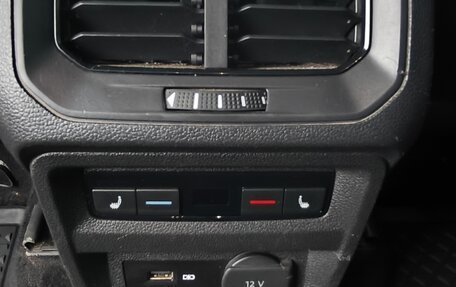 Volkswagen Tiguan II, 2018 год, 2 200 000 рублей, 10 фотография