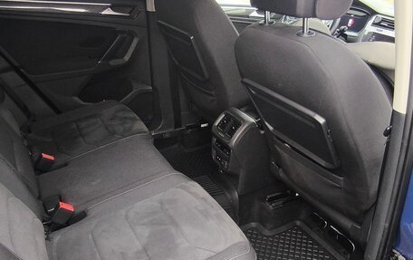 Volkswagen Tiguan II, 2018 год, 2 200 000 рублей, 9 фотография