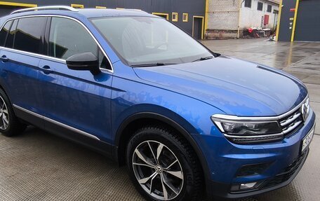 Volkswagen Tiguan II, 2018 год, 2 200 000 рублей, 3 фотография