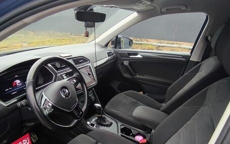 Volkswagen Tiguan II, 2018 год, 2 200 000 рублей, 6 фотография