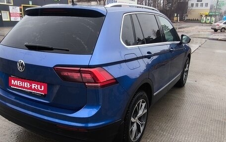 Volkswagen Tiguan II, 2018 год, 2 200 000 рублей, 4 фотография