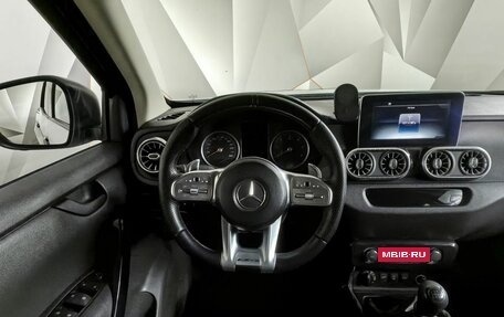 Mercedes-Benz X-Класс I, 2019 год, 3 700 000 рублей, 16 фотография