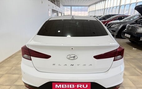 Hyundai Elantra VI рестайлинг, 2019 год, 1 950 000 рублей, 5 фотография