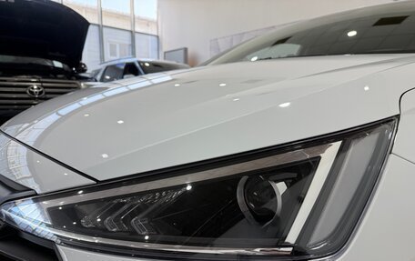 Hyundai Elantra VI рестайлинг, 2019 год, 1 950 000 рублей, 10 фотография