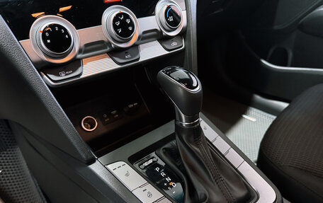 Hyundai Elantra VI рестайлинг, 2019 год, 1 950 000 рублей, 23 фотография