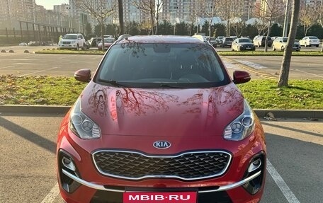 KIA Sportage IV рестайлинг, 2019 год, 2 400 000 рублей, 1 фотография
