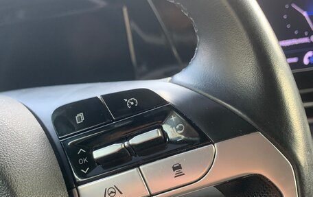 Hyundai Elantra, 2021 год, 2 100 000 рублей, 13 фотография