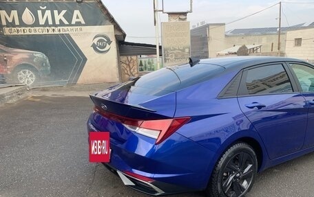 Hyundai Elantra, 2021 год, 2 100 000 рублей, 3 фотография