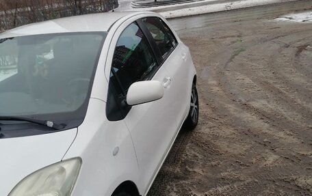 Toyota Yaris III рестайлинг, 2008 год, 750 000 рублей, 7 фотография