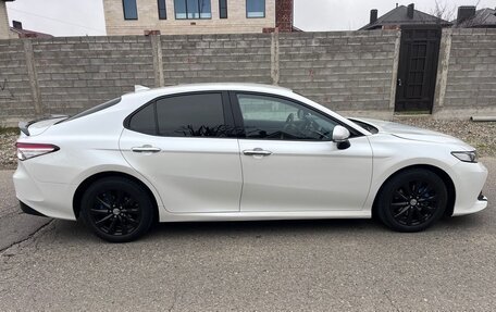 Toyota Camry, 2018 год, 2 430 000 рублей, 6 фотография