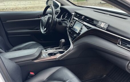 Toyota Camry, 2018 год, 2 430 000 рублей, 12 фотография