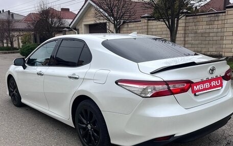 Toyota Camry, 2018 год, 2 430 000 рублей, 4 фотография