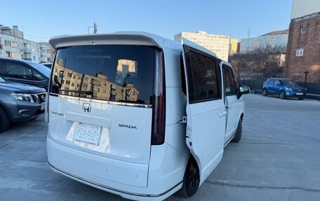 Honda Stepwgn, 2023 год, 2 300 000 рублей, 2 фотография