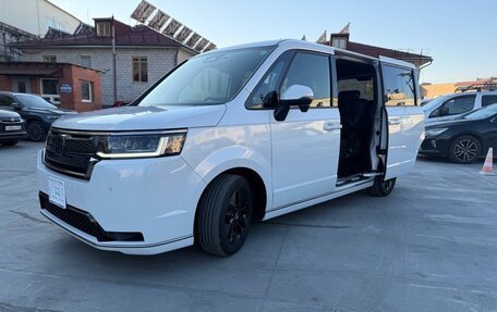 Honda Stepwgn, 2023 год, 2 300 000 рублей, 3 фотография