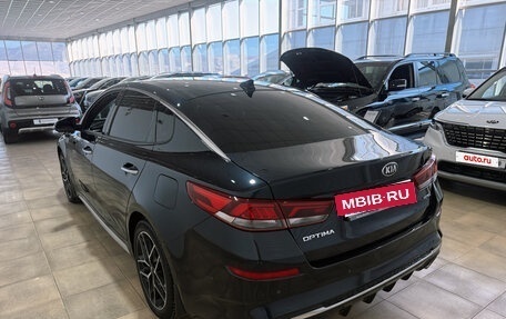 KIA Optima IV, 2018 год, 2 000 000 рублей, 3 фотография