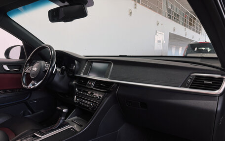 KIA Optima IV, 2018 год, 2 000 000 рублей, 18 фотография