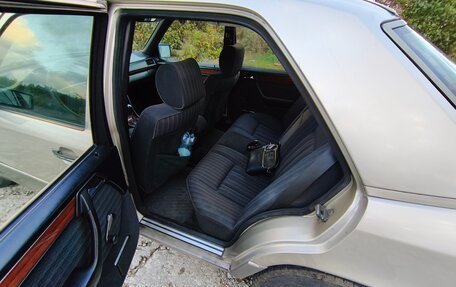 Mercedes-Benz W124, 1991 год, 320 000 рублей, 15 фотография