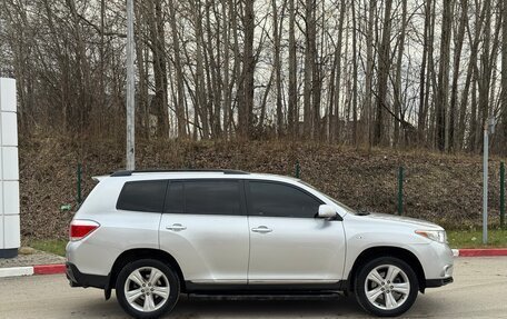 Toyota Highlander III, 2012 год, 1 650 000 рублей, 9 фотография