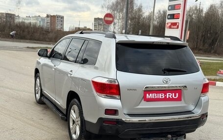 Toyota Highlander III, 2012 год, 1 650 000 рублей, 6 фотография