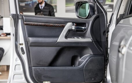 Toyota Land Cruiser 200, 2012 год, 3 858 000 рублей, 18 фотография