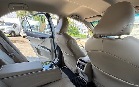 Toyota Camry, 2018 год, 2 500 000 рублей, 14 фотография