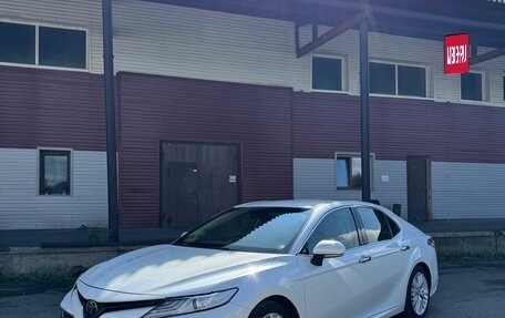 Toyota Camry, 2018 год, 2 500 000 рублей, 3 фотография