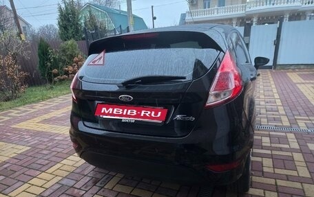 Ford Fiesta, 2016 год, 900 000 рублей, 16 фотография