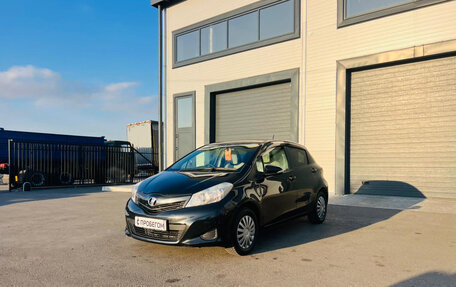 Toyota Vitz, 2014 год, 799 999 рублей, 2 фотография