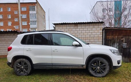 Volkswagen Tiguan I, 2011 год, 1 250 000 рублей, 3 фотография